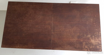 Tmavě hnědý konferenční stolek - 2