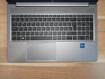 Osmijádrový notebook HP ZBook Power G8 - 2