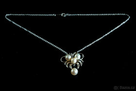 Stříbrný závěs s perlami a řetízkem - 2