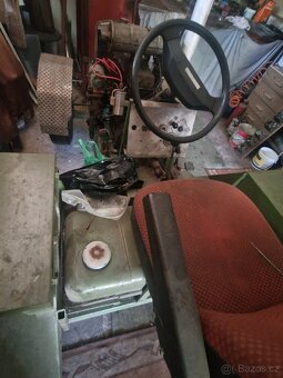 Traktor s vlekem - 2