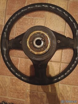 Predam volant na BMW e28 - 2