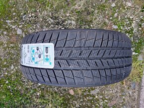 (č.23) Nové 17" zimní pneu 215/50 R17 XL 95V - 2