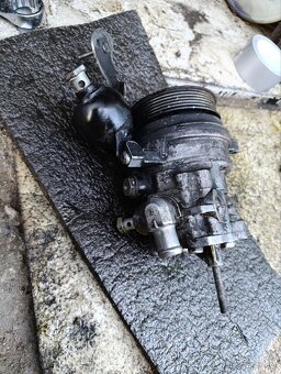 BMW E65 E66 735/745i servo čerpadlo DD - 2