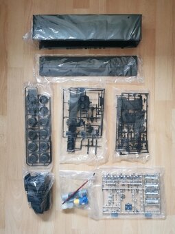Revell Motorhead Tour Truck 1:32 - 2