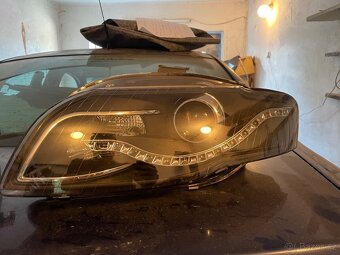 Světla Audi a4 b7 halogen - 2