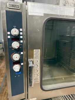 Elektrický konvektomat Zanussi - 10x GN2/1 - 2