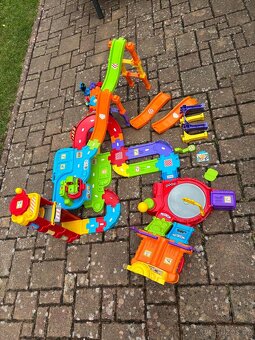 VTech autíčko tut tut a silnice - 2