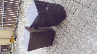 Prodám 2 bytelné korpusy na 12" +1" repro - 2