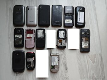 Sada mobilů značky Samsung - 2