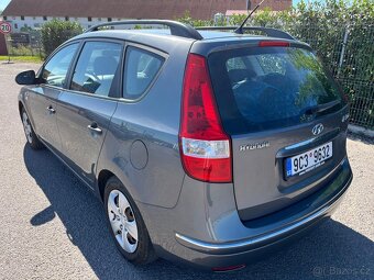 Hyundai i30, 1,4 i CW KLIMA SERVIS 2 x KOLA - 2
