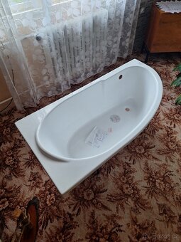 Akrylátová vana 140 x 70 cm - 2