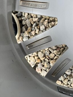 Alu kola Audi Q7 20" - 2
