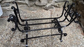 Kovaný stojan na dřevo - 2