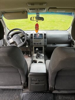 Nissan Pathfinder - 2