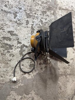 Reflektor , světlo - 2