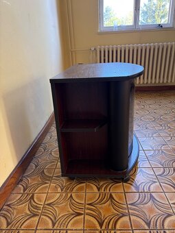 Stolek pod TV - 2