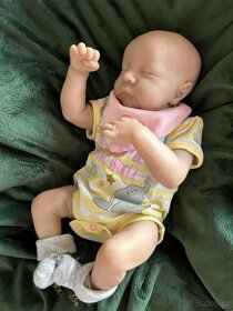 Realistická panenka-miminka,podobná reborn. - 2