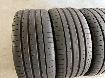 prodám letní pneumatiky 275/30/20 a 245/35/20 Yokohama sada - 2
