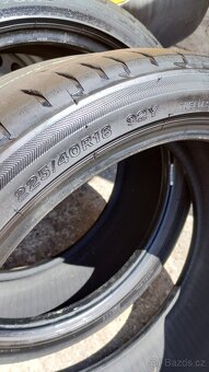 Sada letni pneu 225/40-18 Bridgestone 4-5mm - 2