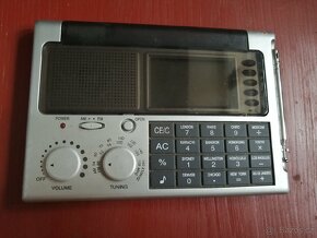 Kalkulačka a rádio v jednom - 2