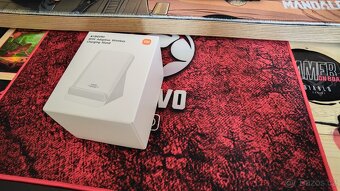 Prodám Xiaomi 80 w adaptivní bezdrátový nabíjecí stojánek - 2