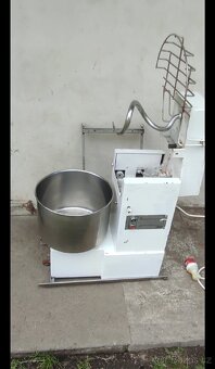 Hnětač těsta - 2