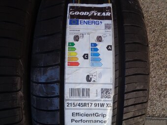 Letní pneu 215/45/17 R17 Goodyear - Nové - 2