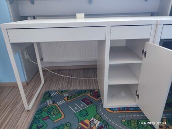 Set dětského psacího stolu se židlí - 2