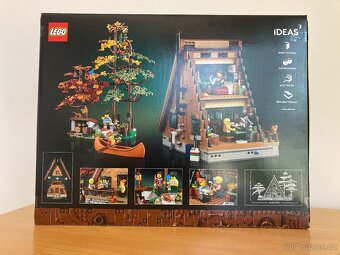 LEGO 21338 Chata Áčko - 2