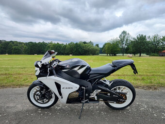 Honda CBR1000RR Fireblade, najeto 32 tkm - 2