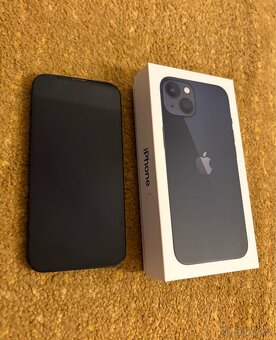 Apple iPhone 13 128 GB Černý - 2
