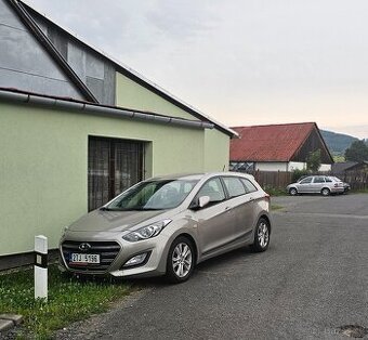 HYUNDAI I30 COMBI 1.6 CRDI 2016 81 kW TRIKOLOR WEEKEND - 2