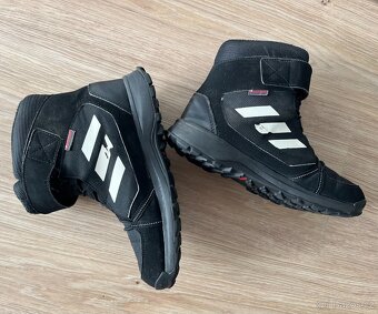 Zimní boty adidas černé - 2
