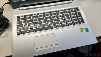 Starší výkonný notebook Lenovo - 2