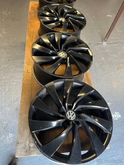 Alu kola R19 na VW Arteon 8x19 5x112 ET40 - 2