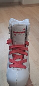 Prodám dívčí lední brusle Crowned GLAMOUR JR vel 31 - 2