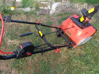 Sněhová elektrická fréza HECHT - 2