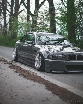 E46 BMW vzhled CSL M3 - 2