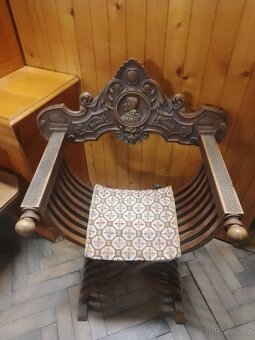 Starožitné křeslo - 2