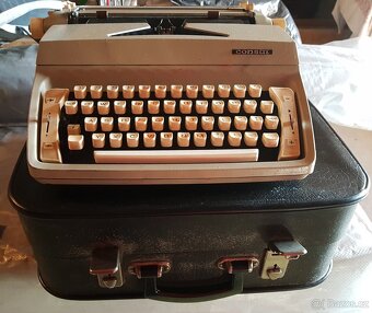 Prodám psací stroj CONSUL - 2