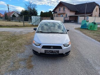 Predám Mitsubishi Colt 1.1 benzín,5-dverový,1.majiteĺ,rok vý - 2