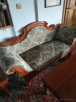 Pohovka, konferenční stolky, taburet - 2