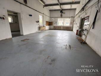 Pronájem dílny/autoservisu, 910 m2 - Panelová - 2