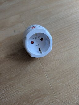 🔌 Cestovní adaptér do Velké Británie (UK) - 2