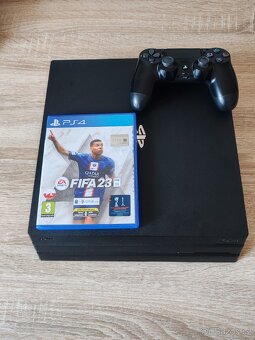 Prodám Playstation 4 pro 1tb - 2