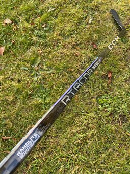 Hokejka CCM Trigger 9 Pro 85flex levá NOVÁ - 2
