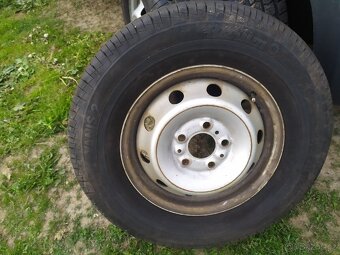 Zánovní pneu 215/70R15C 8,5mm Barum - 2