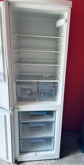 Lednice s mrazákem použitá, funkční - 2