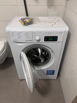Pračka INDESIT - 2
