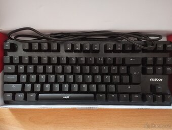 Prodám mechanikou klávesnici niceboy Oryx K300X - 2